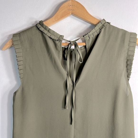 J. Crew Olive Ruffle Crew Neck Sleeveless Tie Back Blouse size 00 - Picture 5 of 6